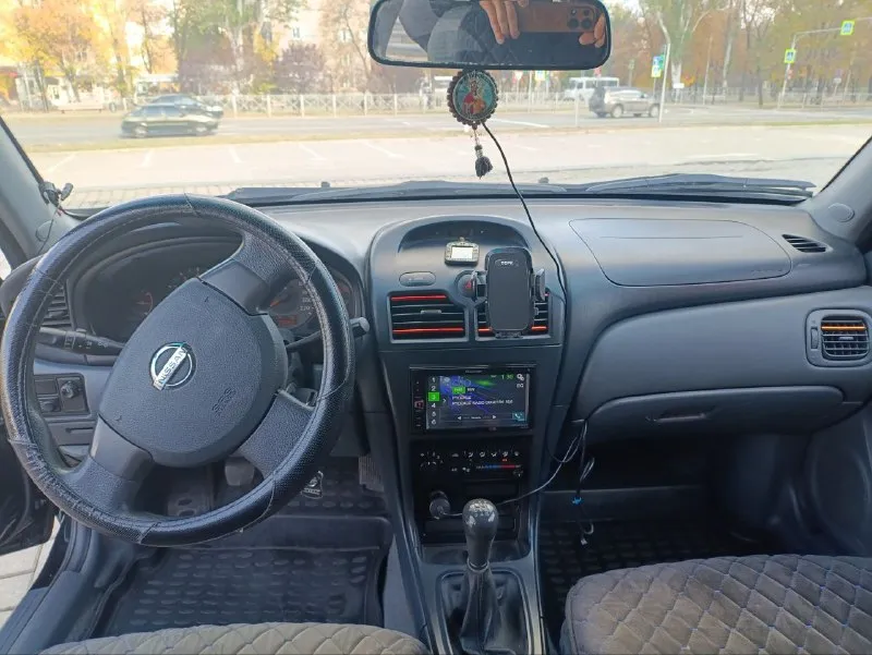Продам nissan almera classic (2007 г. в.) двигатель 1.6, пробег 280т, в хорошем состоянии. собственник, машиной владею 2.5 года. по машине было много чего сделано. из последнего был заменен радиатор кондиционера, ремень генератора, установлены новые фары. весной была замена сцепления, тросов ручника, хороший аккумулятор, по ходовой части нареканий никаких. прошлой зимой была замена радиатора печки. по кузову есть следы эксплуатации, дыр и всего прочего нет. 2 комплекта свежей резины. двигатель масла не ест ни грамма, замена каждые 5-6 т. за все время машина не разу не подвела, все что нужно было менять - менялось, каждая кнопка работает. от машины не избавляюсь, любые проверки за ваш счет, машина полностью обслужена, вложений не требует, покупкой останетесь довольны. по документам порядок. переоформление в мрэо. цена 540.000 ₽, торг заинтересованным людям в разумных пределах. территориально донецк тел. +79493234882 - фотография - 5