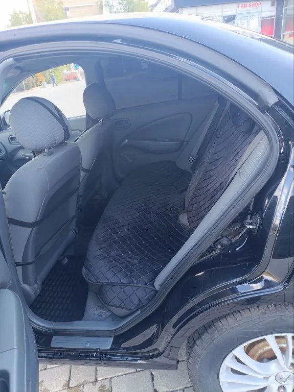 Продам nissan almera classic (2007 г. в.) двигатель 1.6, пробег 280т, в хорошем состоянии. собственник, машиной владею 2.5 года. по машине было много чего сделано. из последнего был заменен радиатор кондиционера, ремень генератора, установлены новые фары. весной была замена сцепления, тросов ручника, хороший аккумулятор, по ходовой части нареканий никаких. прошлой зимой была замена радиатора печки. по кузову есть следы эксплуатации, дыр и всего прочего нет. 2 комплекта свежей резины. двигатель масла не ест ни грамма, замена каждые 5-6 т. за все время машина не разу не подвела, все что нужно было менять - менялось, каждая кнопка работает. от машины не избавляюсь, любые проверки за ваш счет, машина полностью обслужена, вложений не требует, покупкой останетесь довольны. по документам порядок. переоформление в мрэо. цена 540.000 ₽, торг заинтересованным людям в разумных пределах. территориально донецк тел. +79493234882 - фотография - 6