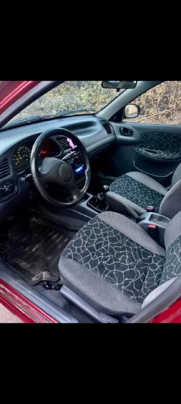 Продам daewoo lanos 2002 года с 1 хозяином. машина не гнилая-стаканы, дно, пороги, поддомкратники всё в хорошем состоянии. мотор работает отличная, не дымит, не троит, масло, ремень грм, фильтра поменяны. коробка переключает плавно, все передачи на месте, без хрустов. по ходовке всё хорошо, ничего не стучит, не гремит. машина полностью обслужена. все стёкла родные, без трещин. по электрике работает каждая кнопка. комплектация:центральный замок, сигнализация, кондиционер рабочий,2 передних электростеклоподемники, гидроусилитель, два ключа, два комплекта колес на штампах, зима лето, сервизные книжки. с родным пробегом 190.000км. в одной семье все время. город осмотра: макеевка. переоформление в мрео без проблем. контактный телефон: +79495281021 цена:370тыс рублей торг минимальный. - фотография - 6