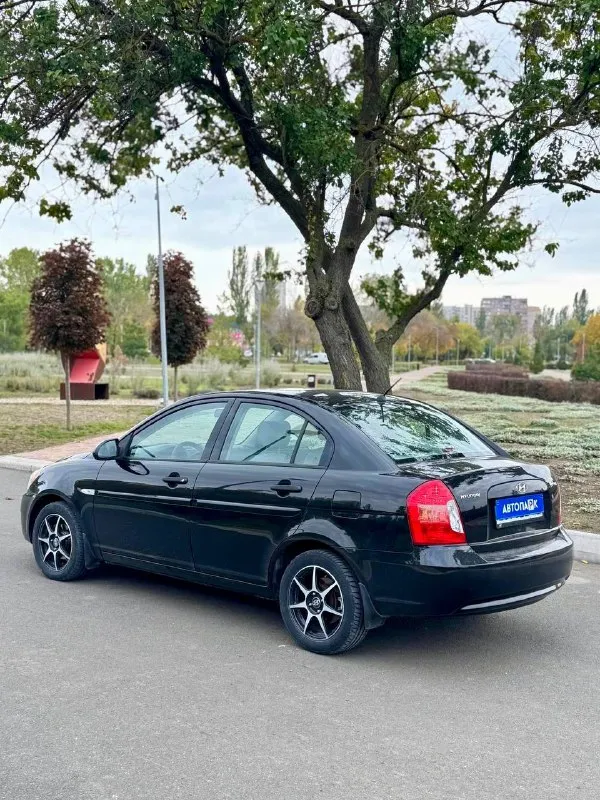 🇰🇵 hyundai verna 💰цена: 580 000р 🏢город: мариуполь 📅год выпуска: 2008 🧾пробег: 214 897 км. ⚙️двигатель: 1.4 ⛽топливо: бензин ⚙️кпп: механика 📞 телефон: +7-949-727-41-51 +7-949-551-91-52 +7-989-263-55-56 💾 описание: ✅ заводская краска 100%. ✅ 3 владельца, птс оригинал. ✅ оригинальный пробег. ✅ техническая часть на 5+ хорошая комплектация: кондиционер, полный электро пакет, подогрев сидений, птф, abs, srs, литые диски на хорошей резине. , новые тормозные диски и колодки. улица шевченко 2️⃣6️⃣9️⃣ 🏦 возможна продажа в кредит по двум документам. - фотография - 4