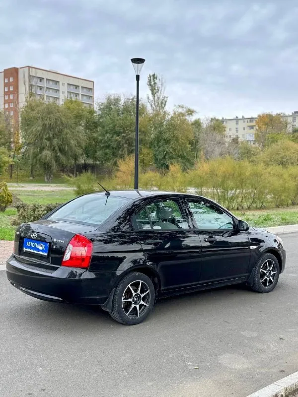 🇰🇵 hyundai verna 💰цена: 580 000р 🏢город: мариуполь 📅год выпуска: 2008 🧾пробег: 214 897 км. ⚙️двигатель: 1.4 ⛽топливо: бензин ⚙️кпп: механика 📞 телефон: +7-949-727-41-51 +7-949-551-91-52 +7-989-263-55-56 💾 описание: ✅ заводская краска 100%. ✅ 3 владельца, птс оригинал. ✅ оригинальный пробег. ✅ техническая часть на 5+ хорошая комплектация: кондиционер, полный электро пакет, подогрев сидений, птф, abs, srs, литые диски на хорошей резине. , новые тормозные диски и колодки. улица шевченко 2️⃣6️⃣9️⃣ 🏦 возможна продажа в кредит по двум документам. - фотография - 6