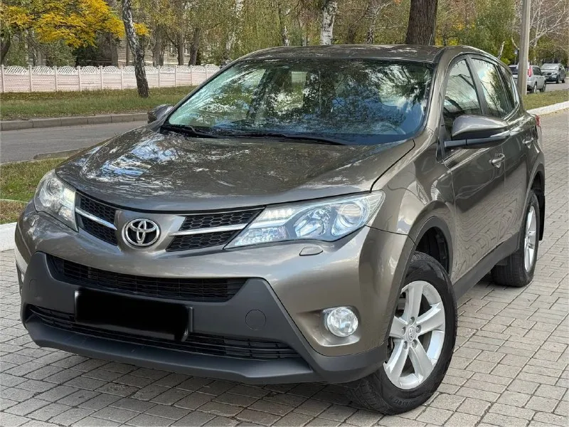 Toyota rav4 👍👍👍 2013 год двигатель 2.0 бензин коробка автомат пробег 152 тыс. км автомобиль в отличн... - фотография