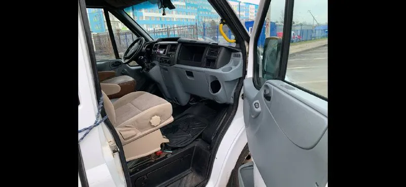 Продам ford transit 2008 г. 2.4 дизель 115 лошадей состояние хорошее мотор после капремонта новая турбина новая сцепление проехала 2000 км продается за ненадобностью груза не возила по документам грузо пассажир цена ниже рынка 380 000 руб. осмотр город мариуполь телефон для связи +79494998887 - фотография - 4