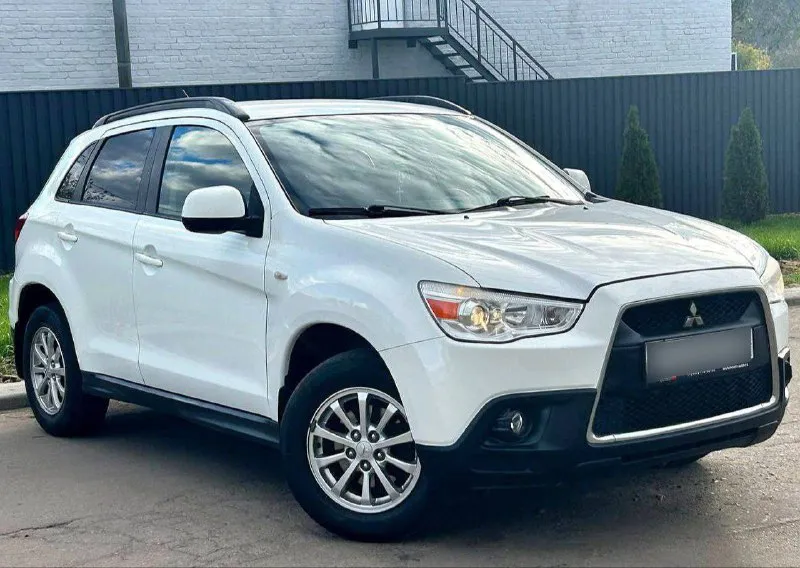 Продам mitsubishi asx год выпуска:2012 рестайлинг обьем двигателя:1.6 кпп:механика родной пробег 141... - фотография