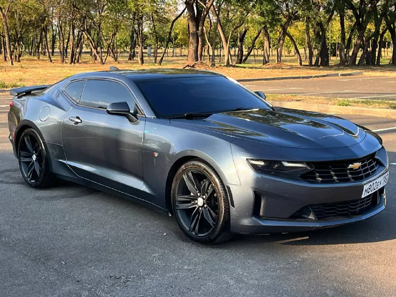 Марка 🏎 - chevrolet camaro год выпуска - 2019 двигатель - 2.0л 226 л. с прошит до (350 л. с) кпп - автомат (8 ступенчатый) пробег - 44.000 км вид топлива - бензин 1 владелец по птс • комплектация • кондиционер эл стеклоподъемники эл регулировка зеркал эл усилитель камера заднего вида акустика bluetooth aux usb -carplay- мультируль чистый ухоженный салон подробней по телефону или в личные сообщения - 2.900.000₽ цена договорная - -номер телефона- +7949-607-50-67 -🚀@ruslan_mrpl -город мариуполь - - фотография - 3