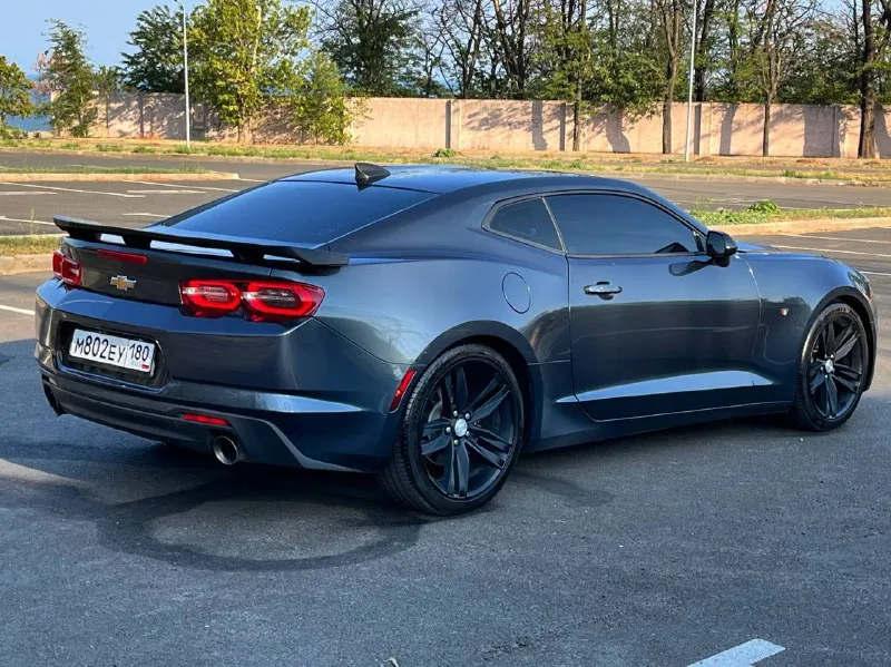 Марка 🏎 - chevrolet camaro год выпуска - 2019 двигатель - 2.0л 226 л. с прошит до (350 л. с) кпп - автомат (8 ступенчатый) пробег - 44.000 км вид топлива - бензин 1 владелец по птс • комплектация • кондиционер эл стеклоподъемники эл регулировка зеркал эл усилитель камера заднего вида акустика bluetooth aux usb -carplay- мультируль чистый ухоженный салон подробней по телефону или в личные сообщения - 2.900.000₽ цена договорная - -номер телефона- +7949-607-50-67 -🚀@ruslan_mrpl -город мариуполь - - фотография - 4