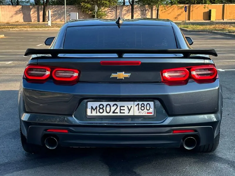 Марка 🏎 - chevrolet camaro год выпуска - 2019 двигатель - 2.0л 226 л. с прошит до (350 л. с) кпп - автомат (8 ступенчатый) пробег - 44.000 км вид топлива - бензин 1 владелец по птс • комплектация • кондиционер эл стеклоподъемники эл регулировка зеркал эл усилитель камера заднего вида акустика bluetooth aux usb -carplay- мультируль чистый ухоженный салон подробней по телефону или в личные сообщения - 2.900.000₽ цена договорная - -номер телефона- +7949-607-50-67 -🚀@ruslan_mrpl -город мариуполь - - фотография - 5