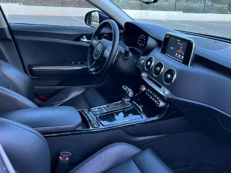 Марка 🚙 - kia stinger год выпуска - 2019 двигатель - 2.0л (250 л. с) кпп - автомат пробег - 177.000 км трассового вид топлива - бензин • комплектация • климат-контроль эл стеклоподъемники эл регулировка зеркал эл усилитель подогрев руля подогрев сидений старт-стоп без ключевой доступ акустика bluetooth aux usb сенсорный монитор, камера заднего вида безопасность (airbag) abs, esp чистый ухоженный салон автомобиль отполирован и покрыт в керамическое покрытие техническая часть автомобиля в идеальном состоянии - 2.480.000₽ цена договорная - -номер телефона- +7949-607-50-67 -город мариуполь - - фотография - 9
