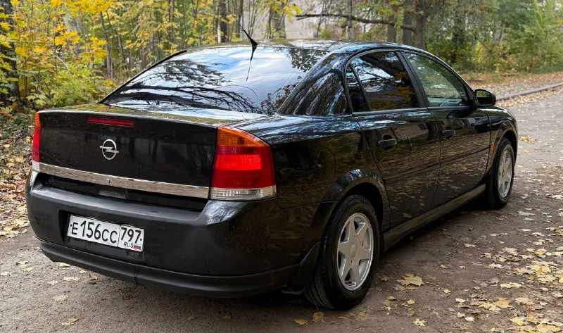 Opel vectra c 2004 год 1.8л механика пробег 240.000км авто в хорошем состоянии. мотор работает ровно, не дымит. коробка без хрустов. подвеска в порядке. по электрике все работает. магнитола на базе андроид, камера заднего вида. документы в порядке. переоформление в мрэо приветствуется. осмотр донецк цена 365.000₽ +79494700465 - фотография - 4