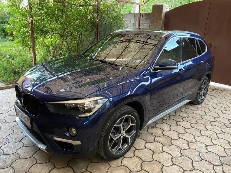 Bmw x1, 28ix; 2016 г. в. двигатель b46o, 2.0 л твинтурбо бензин, 231 л. с, привод полный ; не требует вложений. динамичная и комфортная машина. пробег 125 тыс. км. один владелец после пригона из сша на протяжении 3 лет. максимальная комплектация, ассистент парковки, черный потолок, подогрев руля, сидений, проекция на лобовое. бережная эксплуатация, ездила девушка. салон в отличном состоянии. недавно пройдено то (масло, фильтра). есть зимняя резина pirelli ice-zero в отличном состоянии. цена 2,4 млн. , разумный торг. тел. +7 949 3004197. 📞 звоните: +7(949)3004197 - фотография - 2
