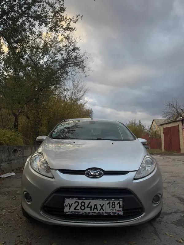 Продам ford fiesta mk6 ( ford фиеста мк6) 2009 г. в. машина на все 5/5, мотор 1.2 в связке с 5ст мех... - фотография