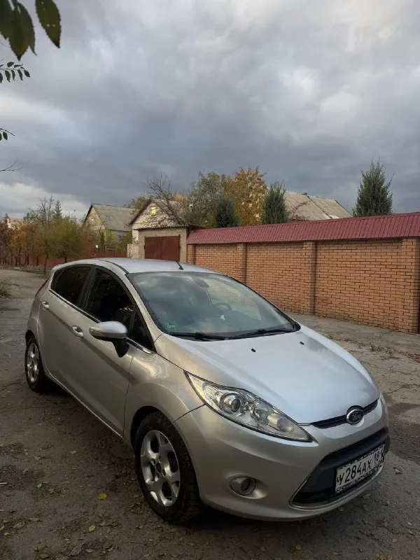 Продам ford fiesta mk6 ( ford фиеста мк6) 2009 г. в. машина на все 5/5, мотор 1.2 в связке с 5ст механикой, расход минимальный , коробка без нюансов, все жидкости заменены, проехал 500км ходовая после то, проходил в начале осени лкп, железо тоже без нареканий машина наша, 181 учет 700.000₽ + символический торг +79591448338 📞 звоните: +7(959)1448338 - фотография - 3