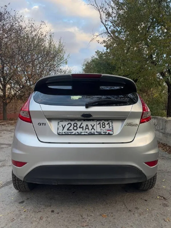 Продам ford fiesta mk6 ( ford фиеста мк6) 2009 г. в. машина на все 5/5, мотор 1.2 в связке с 5ст механикой, расход минимальный , коробка без нюансов, все жидкости заменены, проехал 500км ходовая после то, проходил в начале осени лкп, железо тоже без нареканий машина наша, 181 учет 700.000₽ + символический торг +79591448338 📞 звоните: +7(959)1448338 - фотография - 4