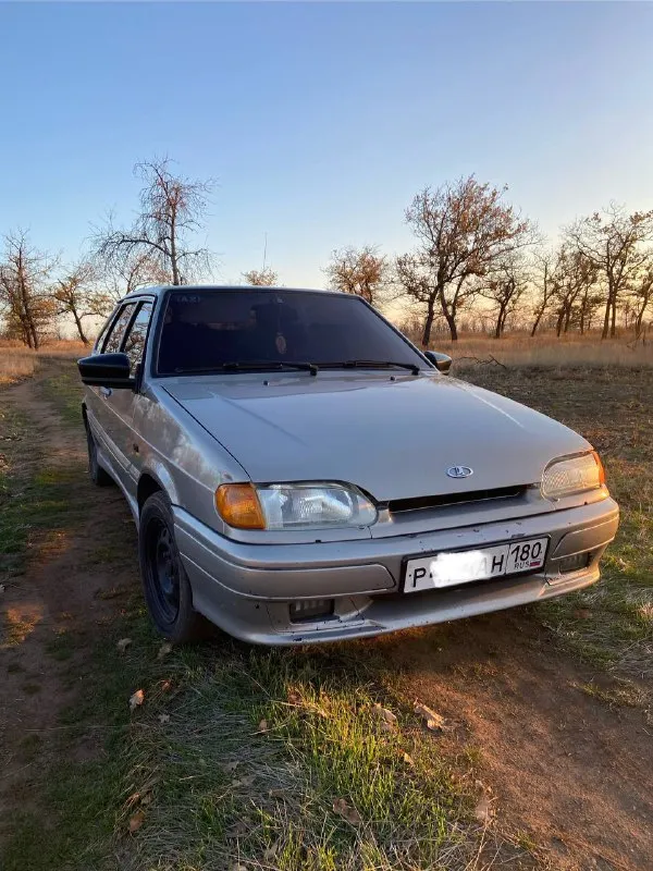 Ваз 2114 в редком цвете «невада» 170.000 родной пробег! без дтп! двигатель 1.6 8-ми клапанный. работает идеально! коробка механика, переключает отлично, не хрустит, не выбивает. новый грм, новая система охлаждения (вся). дно, стаканы, пороги, лонжероны - целые! салон ухожен. электрика работает. хорошая музыка. старлайн с автозапуском. трасса subaru саунд, прошивка, 2 комплекта резины на дисках. тонировка в круг. состояние сел поехал! документы чистые, продажа с переоформлением. дополнительные фото и видео могу отправить по запросу. цена 275.000₽ торг снежное +7 (949) 643-24-40 📞 звоните: +7(949)6432440 - фотография - 5