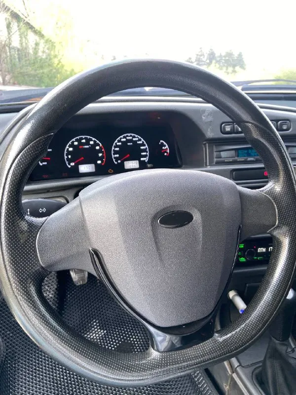 Ваз 2114 в редком цвете «невада» 170.000 родной пробег! без дтп! двигатель 1.6 8-ми клапанный. работает идеально! коробка механика, переключает отлично, не хрустит, не выбивает. новый грм, новая система охлаждения (вся). дно, стаканы, пороги, лонжероны - целые! салон ухожен. электрика работает. хорошая музыка. старлайн с автозапуском. трасса subaru саунд, прошивка, 2 комплекта резины на дисках. тонировка в круг. состояние сел поехал! документы чистые, продажа с переоформлением. дополнительные фото и видео могу отправить по запросу. цена 275.000₽ торг снежное +7 (949) 643-24-40 📞 звоните: +7(949)6432440 - фотография - 6