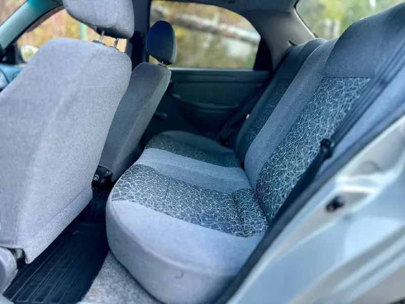 Chevrolet lanos год 2009 мотор 1.5 e-tec 2 подъемника гидроусилитель кондиционер титаны r14 на почти новой резине второй комплект зимней резины стаканы дно пороги без дыр и гнили ничего не гремит, не в чем не нуждается как говорится сел и поехал !!! чистый ухоженный не прокуренный салон ! расход топлива 6-7 л ! 2 хозяина покупали с салона документы в полном порядке учёт рф без штрафов и запретов стс птс договор все на руках ! переоформление по договору купли-продажи или в мрэо ! все вопросы по телефону звоните в любое время расскажу все подробно ! цена 345.000₽ +7 (949) 506-41-79 - фотография - 7