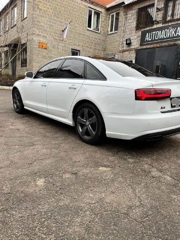 Audi a6 (c7 рестайлинг) 2015 г. в. цена: 1.900.000р (торг присутствует) 190 л. с. пробег: 250.000 км комплектация: пред максимальная. состояние:5/5, косяков нет. : 1.8т в идеале, все перебрано, масло не ест! переоформление без проблем. ☎️+7(949)800-60-50 📞 звоните: +7(949)8006050 - фотография - 5