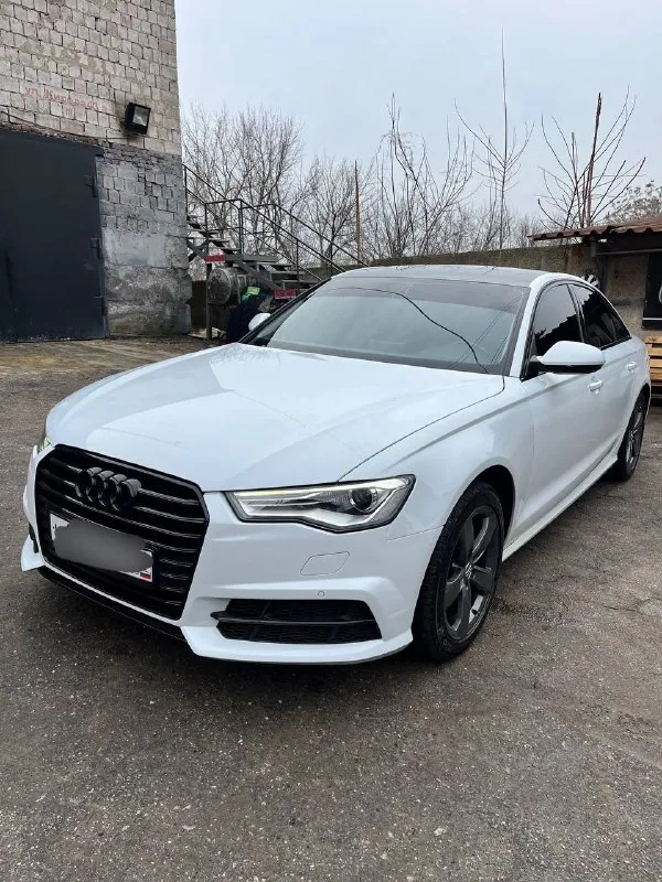 Audi a6 (c7 рестайлинг) 2015 г. в. цена: 1.900.000р (торг присутствует) 190 л. с. пробег: 250.000 км комплектация: пред максимальная. состояние:5/5, косяков нет. : 1.8т в идеале, все перебрано, масло не ест! переоформление без проблем. ☎️+7(949)800-60-50 📞 звоните: +7(949)8006050 - фотография - 6