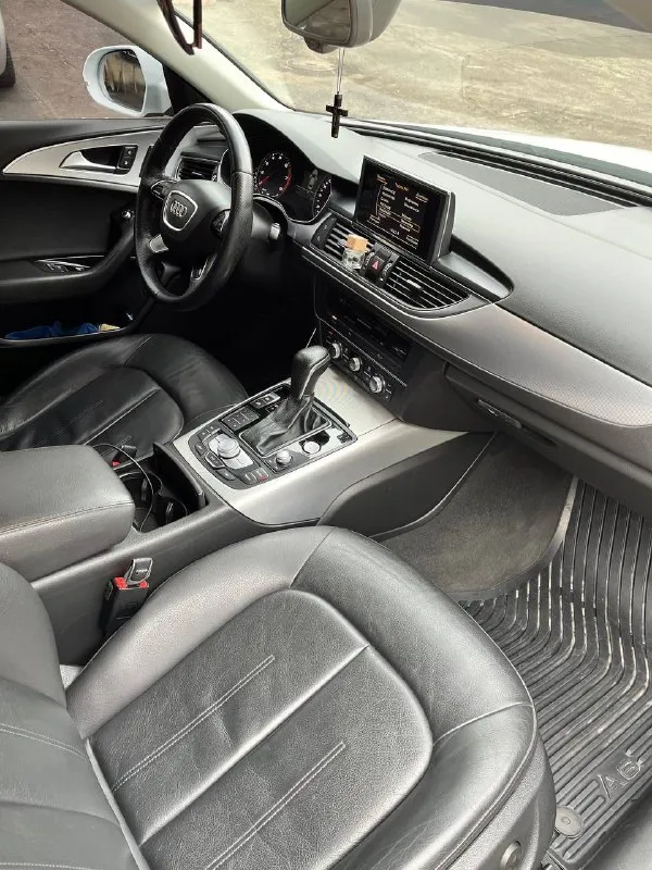 Audi a6 (c7 рестайлинг) 2015 г. в. цена: 1.900.000р (торг присутствует) 190 л. с. пробег: 250.000 км комплектация: пред максимальная. состояние:5/5, косяков нет. : 1.8т в идеале, все перебрано, масло не ест! переоформление без проблем. ☎️+7(949)800-60-50 📞 звоните: +7(949)8006050 - фотография - 7