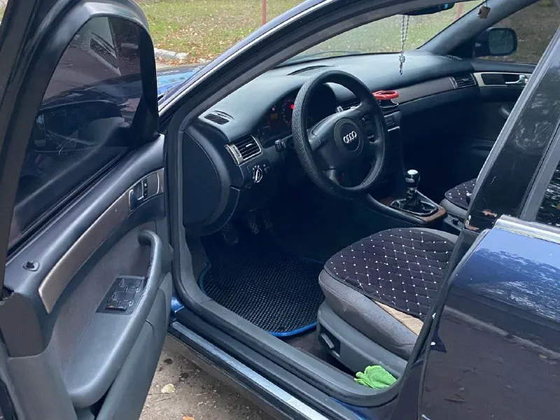 Продам audi a6 c5 2.4 бензин мкпп машина полностью обслужена и готова к эксплуатации! мотор полностью обслужен: масло, антифриз, ремень грм, помпа, тормозная жидкость, новые супорта и колодки ходовка в хорошем состоянии, ничего не гремит, не стучит, дорогу держит уверенно новая зимняя резина по комплектации: двухзонный климат контроль,4 эл. подъемника, гур, абс, esp, подогревы стекла и зеркал, люк. большой багажник, хорошая музыка, просторный салон. документы чистые, я собственник переоформление цена: 375 000,торг для связи: +79495243470 - фотография - 4