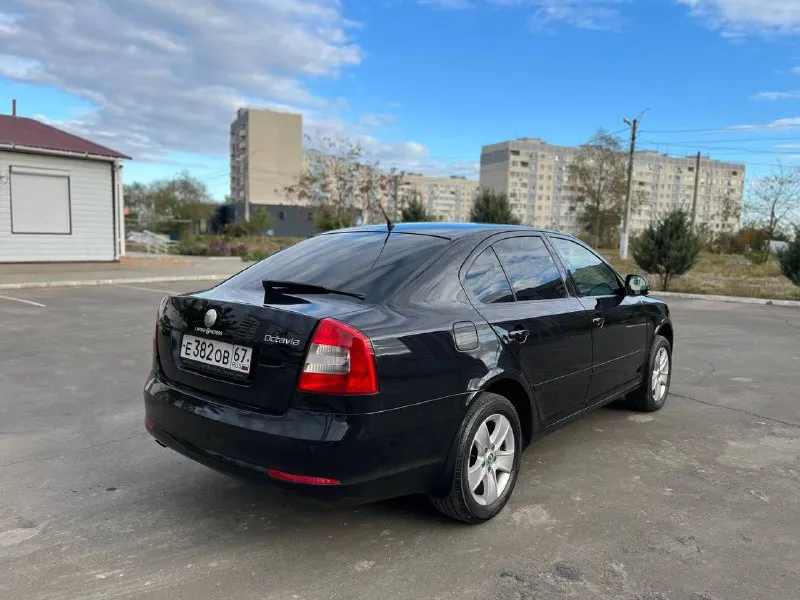 Шкода октавия а5 2010 года 1.6 механика пробег 189000тыс родной. автомобиль в идеальном состоянии полностью обслужен и не требует никаких вложений хорошая комплектация климат контроль датчик света дождя полный электропакет музыка болеро колеса r16 на отличной резине тоя два комплекта ключей сигнализация с автозапуском осмотр город мариуполь цена880000тыс рублей по всем вопросам звоните +7 (949) 719-57-33 - фотография - 6