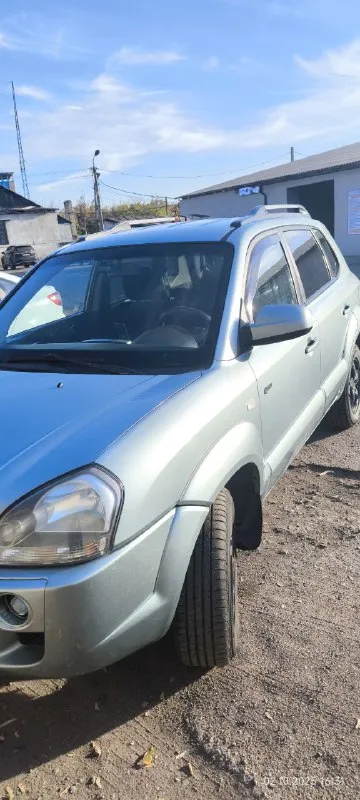 Продам hyundai tycson 2.0 4wd 2007 бензин /газ вписан механика один владелец-девочка 10 подушек безопасности стекло подъёмники подогрев передних сидений, заднего и лобового стекла, кондиционер, круиз контроль, задний парктроник с камерой, видео регистратор с передней и задней камерой. по кузову все родное в дтп не участвовал все работает технически полностью обслужен ходовая вся поменяна пробег родной ничего не стучит не скрипит не гудит масло не жрет, резина новая всего один сезон, есть зимняя новая шиповка на титанах цена-750 все вопросы по телефону +79494819250 - фотография - 7