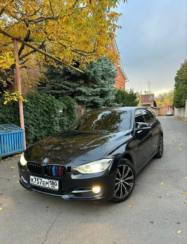 О: bmw 320i (2012) 2.0 мотор ! отличный ухоженный автомобиль. хорошее состояние, без вложений по тех... - фотография