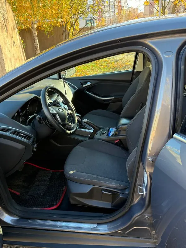Продам ford focus 3 titanium, 2014 год объем двигателя 2.0 150л. с. коробка автомат пробег 212 000 км в максимальной комплектации: климат контроль, круиз контроль, мультируль, 4 электрических стеклоподъемника, подогрев передних сидений, электро привод зеркал, датчик дождя, обогрев лобового стекла, мультимедиа и т. д. имеется все для комфортной езды. документы в порядке, учет рф. цена 870.000. возможен торг +79493380297 - фотография - 7