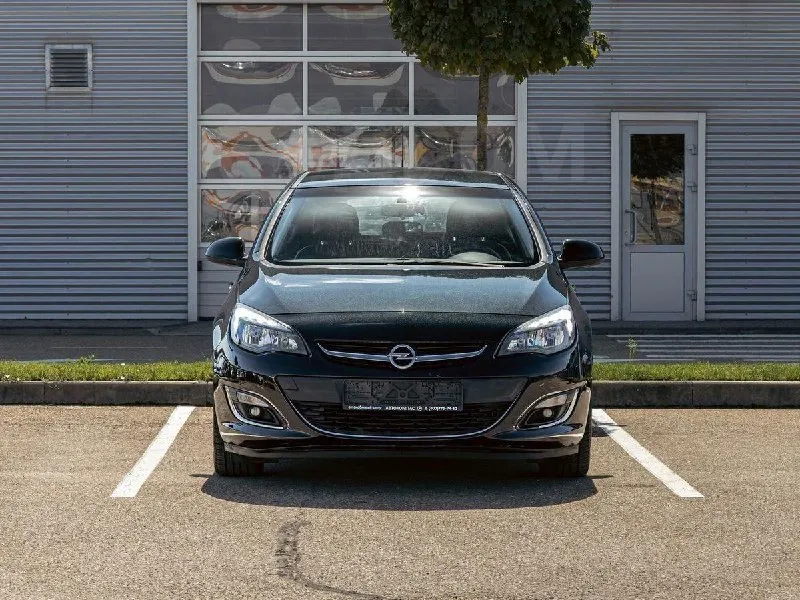 Продажа opel astra, 2013 год в краснодаре двигатель бензин, 1.6 л мощность 115 л. с., налог коробка передач акпп привод передний тип кузова хэтчбек 5 дв. цвет черный пробег 159 000 км владельцы 1 руль левый 845 000 ₽ +79494950049 - фотография - 2