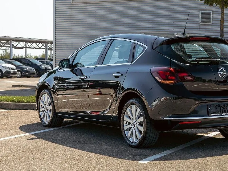 Продажа opel astra, 2013 год в краснодаре двигатель бензин, 1.6 л мощность 115 л. с., налог коробка передач акпп привод передний тип кузова хэтчбек 5 дв. цвет черный пробег 159 000 км владельцы 1 руль левый 845 000 ₽ +79494950049 - фотография - 9