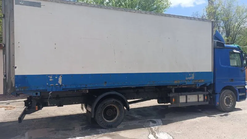 Изотермический фургон mercedes actros, 2002 продается mercedes actros в рабочем состоянии! все подробности по номеру телефона: +7 (949) 463-78-94 сергей 📲 tg: @karinasavvina 📞 звоните: +7(949)4637894 - фотография - 4