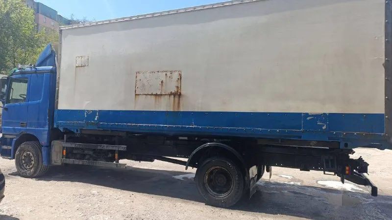 Изотермический фургон mercedes actros, 2002 продается mercedes actros в рабочем состоянии! все подробности по номеру телефона: +7 (949) 463-78-94 сергей 📲 tg: @karinasavvina 📞 звоните: +7(949)4637894 - фотография - 6