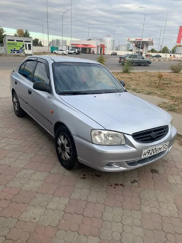Hyundai accent 2007 год выпуска. пробег 212т км. в отличном состоянии. без гнили и ржавчины. без вложений. комплектация с кондиционером. стоит планшет с камерой заднего вида. автомобиль ухоженный, документы чистые. учет рф 🇷🇺 резина зимняя. цена 365000₽, хороший торг. авто в донецке. тел. +79494788276 - фотография - 9