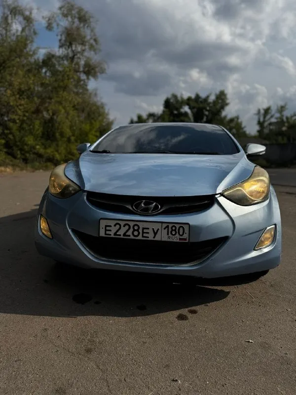 Продам hyundai elantra v (конец 2011 года) 1.8 at 148 л. с., установлено гбо, вписано в техпаспорт пробег 245 тыс. комплектация полная, кожа, люк, подогрев передних и задних сидений и тд. документы в порядке, полное переоформление. все вопросы по телефону +79493071325 цена - 900 тыс торг уместен. - фотография - 5