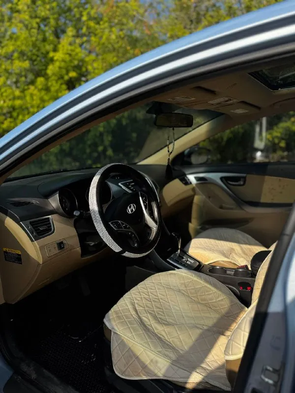 Продам hyundai elantra v (конец 2011 года) 1.8 at 148 л. с., установлено гбо, вписано в техпаспорт пробег 245 тыс. комплектация полная, кожа, люк, подогрев передних и задних сидений и тд. документы в порядке, полное переоформление. все вопросы по телефону +79493071325 цена - 900 тыс торг уместен. - фотография - 8