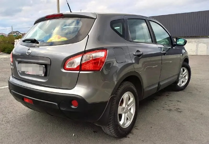 Продаю автомобиль nissan qashqai 2012 года в отличном состоянии для своих лет. один владелец с момента покупки. пробег родной. автомобиль в заводском окрасе. без гнили и ржавчины. по кузову как на фото. то проходила во время по регламенту. замена масла в двс каждые 8 тысяч. замена жидкостей. масло 5w40. мотор 1.6 цепной механика без нареканий вложений не требует. с последнего было заменено сцепление, колодки. юридически чист. вся обработана антикором. автомобиль с хорошей комплектацией, климат-контроль раздельный. полный электро-пакет. датчик света и дождя. подогрев сидений. круиз контроль. резина зима-лето yokoxama на дисках в отличном состоянии. осмотр г. донецк по договорённости. продажа с полным переоформлением. цена 970000 звонить по номеру телефона +79496167298 если нет связи пишите в телеграмм. - фотография - 4