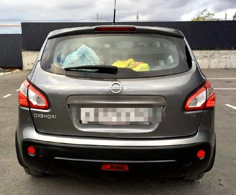 Продаю автомобиль nissan qashqai 2012 года в отличном состоянии для своих лет. один владелец с момента покупки. пробег родной. автомобиль в заводском окрасе. без гнили и ржавчины. по кузову как на фото. то проходила во время по регламенту. замена масла в двс каждые 8 тысяч. замена жидкостей. масло 5w40. мотор 1.6 цепной механика без нареканий вложений не требует. с последнего было заменено сцепление, колодки. юридически чист. вся обработана антикором. автомобиль с хорошей комплектацией, климат-контроль раздельный. полный электро-пакет. датчик света и дождя. подогрев сидений. круиз контроль. резина зима-лето yokoxama на дисках в отличном состоянии. осмотр г. донецк по договорённости. продажа с полным переоформлением. цена 970000 звонить по номеру телефона +79496167298 если нет связи пишите в телеграмм. - фотография - 6