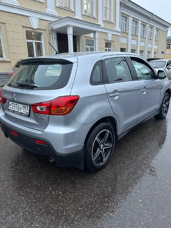 Mitsubishi asx у автомобиля всего 1 владелец за всю его историю, ездил дедушка, зимой стояла в гараже, любые проверки. без дтп 100% автомобиль оснащен самым надежным двигателем 1.8 на 140 л. с идеальное техническое состояние ! масло не ест все жидкости на месте ! двигатель коробка подвеска идеал всё отличная комплектация полный электро пакет подогрев сидений, кондиционер, подрулевые лепестки, и многое другое. работает все каждая лампочка и каждая кнопочка переоформление в мрэо без проблем. готов на любые проверки на сто. цена 1 050 000 номер для связи +79498340074 +79494935186 - фотография - 4