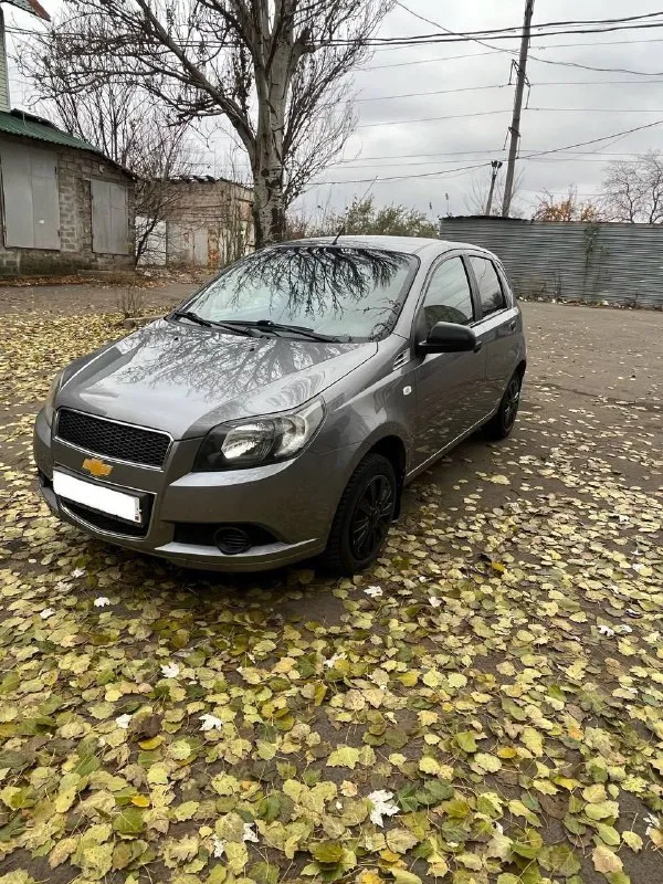 Продам chevrolet aveo 2011 год двигатель 1.4 коробка механика пробег 160000 км родной 2 хозяина без дтп и окрасов новая резина кондиционер, передние электростеклоподьемники, подушки безопасности цена :495000к ( торг ) +79493461460 📞 звоните: +7(949)3461460 - фотография - 8