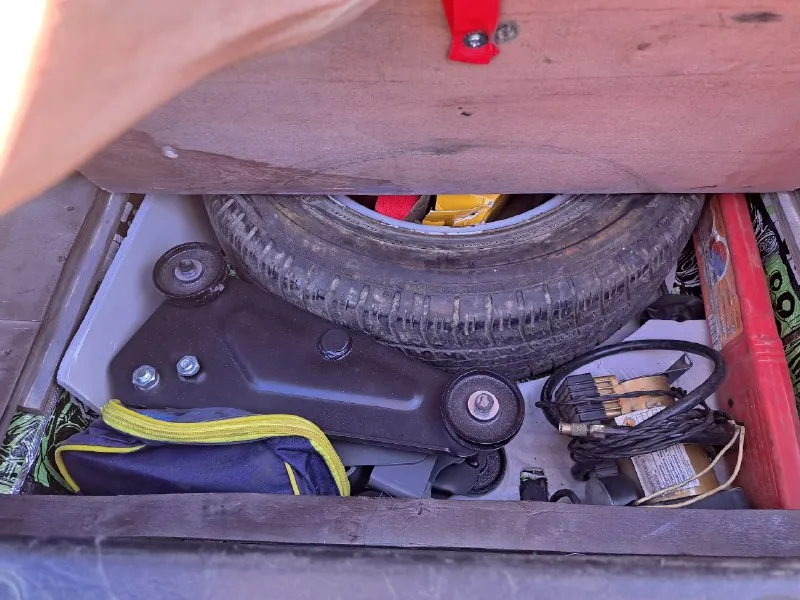 Продам chevrolet ланос 2006г двигатель 1.5, с кондиционером( за лето проблем никаких не было, холодит хорошо), свет отличный, стоят мини линзы 2х режимные, птф лед. по кузову присутствуют возвратные дефекты. в начале лета заменены внутренние шрус(л, п), поменяны сальники первичного вала кпп, масло в кпп, сальник привода( полуоси правый), сальник коленвала лев, правый, передние ступичные подшипники, шаровые, наконечники, передние суппорта в сборе+колодки+ тормозные диски, новый бензонасос в сборе, моторчик дворников, плюс различные датчики. .. на пробеге 202000 (сентябрь) поменян грм+помпа+антифриз, задние пружины, новые свечи+провода, залито новое масло+фильтра. из проблем стучат гидрики, нужно поменять стойки стабилизатора лежат в багажнике, два комплекта резины. продажа по дкп я владелец, оформлена на меня, осмотр г. волноваха. цена 330000торг небольшой тел +79497181571 тг 📞 звоните: +7(949)7181571 - фотография - 10