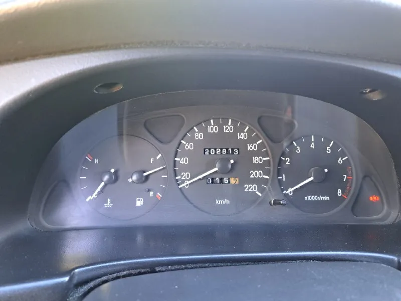 Продам chevrolet ланос 2006г двигатель 1.5, с кондиционером( за лето проблем никаких не было, холодит хорошо), свет отличный, стоят мини линзы 2х режимные, птф лед. по кузову присутствуют возвратные дефекты. в начале лета заменены внутренние шрус(л, п), поменяны сальники первичного вала кпп, масло в кпп, сальник привода( полуоси правый), сальник коленвала лев, правый, передние ступичные подшипники, шаровые, наконечники, передние суппорта в сборе+колодки+ тормозные диски, новый бензонасос в сборе, моторчик дворников, плюс различные датчики. .. на пробеге 202000 (сентябрь) поменян грм+помпа+антифриз, задние пружины, новые свечи+провода, залито новое масло+фильтра. из проблем стучат гидрики, нужно поменять стойки стабилизатора лежат в багажнике, два комплекта резины. продажа по дкп я владелец, оформлена на меня, осмотр г. волноваха. цена 330000торг небольшой тел +79497181571 тг 📞 звоните: +7(949)7181571 - фотография - 7