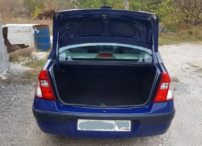 Продам renault симбол ( renault symbol), 1.4, бензин, мкпп, 2005 года. пробег: 185 000т. км. цена: 365 000р. торг у капота. осмотр в донецке. полное переоформление. машина в хорошем состоянии, мотор масло не ест, кузов без ржавчины, чистый салон. комплектация: кондиционер, усилитель руля, регулировка руля, птф, airbag, эл. стеклоподъёмники перед, штатная магнитола с управлением под рулём, центральный замок, два ключа, пара зимних шин. тел: +79493281846 📞 звоните: +7(949)3281846 - фотография - 7