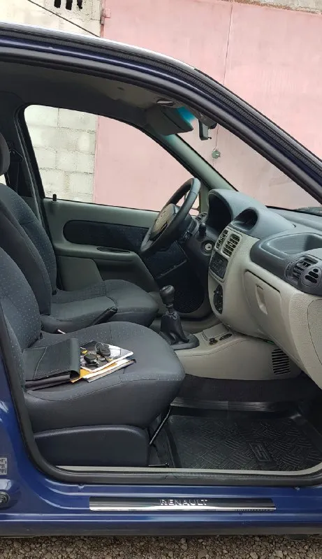 Продам renault симбол ( renault symbol), 1.4, бензин, мкпп, 2005 года. пробег: 185 000т. км. цена: 365 000р. торг у капота. осмотр в донецке. полное переоформление. машина в хорошем состоянии, мотор масло не ест, кузов без ржавчины, чистый салон. комплектация: кондиционер, усилитель руля, регулировка руля, птф, airbag, эл. стеклоподъёмники перед, штатная магнитола с управлением под рулём, центральный замок, два ключа, пара зимних шин. тел: +79493281846 📞 звоните: +7(949)3281846 - фотография - 8