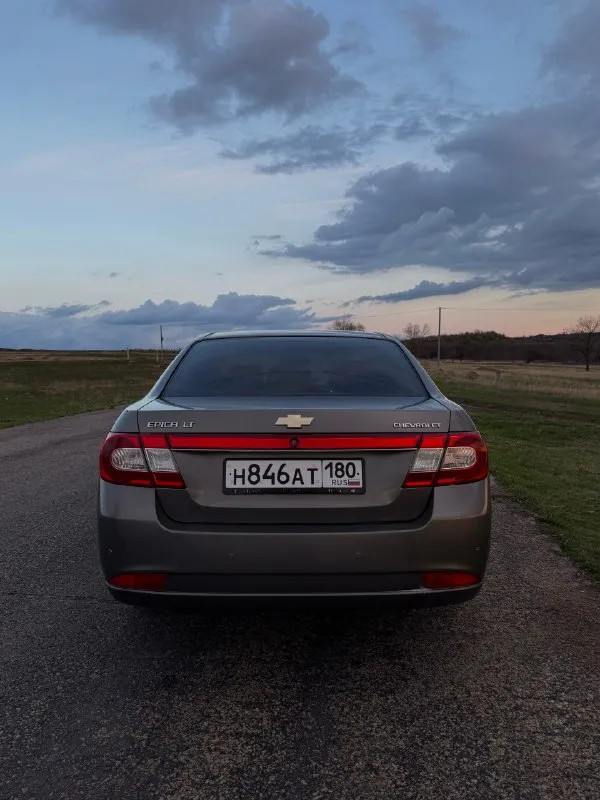 Продам chevrolet epica 2008 года. пробег:164000 2.5 литра,156 л/с коробка автомат aisin. комплектация: -кожанный салон -круиз контроль -климат контроль -абс, эур и тд. -датчик света и дождя - подогрев сидений - 4 стеклоподъемника - 8 подушек безопасности - зимний и ручной режим работы - парктроник учет рф, переоформление в мрэо или по дкп без штрафов, залогов и запретов. машина находится в зугрэсе. цена:710000 +79494115979 📞 звоните: +7(949)4115979 - фотография - 5