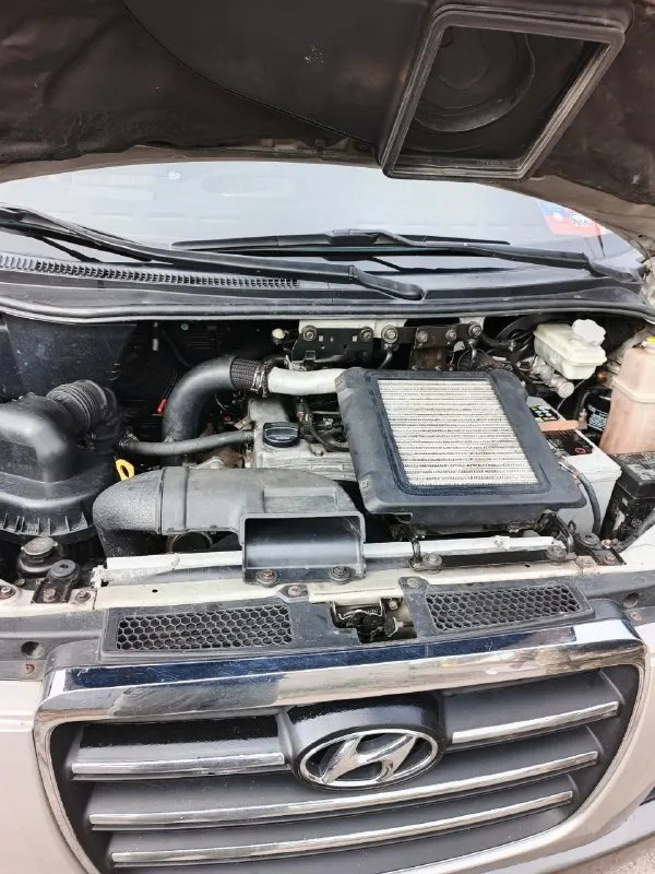 Продам семейный бус hyundai starex 2.5 турбодизель, 2006г. , в достойном состоянии - как технически, так и внешнем. салон - кожаный с чехлами 7+1(+1 сиденье в подарок), 2 зоны для кондиционера и для отопителя + установлен webasto, двухдиновая магнитола и 6 динамиков, led лампы, центральный замок, сигнализация с автозапуском, доводчиком стёкол и обратной связью. два комплекта резины (зима+ лето) r16, литые диски. два ключа. без дтп, не гнилая. новая турбина и топливная система. масло 5w40. всё в машине работает отлично. готова к любым поездкам. я хозяин по птс и стс. донецк 🇷🇺. цена 1млн. ₽. , небольшой торг у капота. +79493736033. 📞 звоните: +7(949)3736033 - фотография - 5