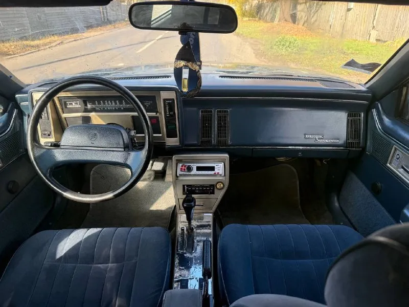 Продам очень редкий американский автомобиль. buick skylark 1988 года. бензин. коробка автомат. машина полностью на ходу. в хорошем состоянии. по документам переоформление. цена 220 тыс. все вопросы по телефону. донецк. днр. рассмотрю обмен. +79495681101 📞 звоните: +7(949)5681101 - фотография - 9