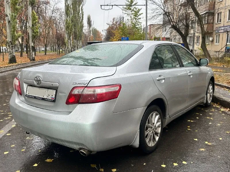 Toyota camry ценник огонь на 3 дня !!! 775 тысяч 2006 год, 2.4 автомат, не битая, стекла родные, не гнилая не ржавая!!! на полном ходу, все агрегаты работают без нареканий, по технике и по кузову вложение не требует совсем!!! мотор работает идеально так же как и коробка, по комплектации двухзонный климат заправлен, скалыдвание зеркал, датчики света/дождя, би-лед линзы !подогревы, машина на полном ходу !! срочная цена в связи с покупкой другого автомобиля, небольшой торг для быстрых уместен ! по документам полный порядок !!! звоните машина в донецке +79494165692 дозванивайтесь - фотография - 3