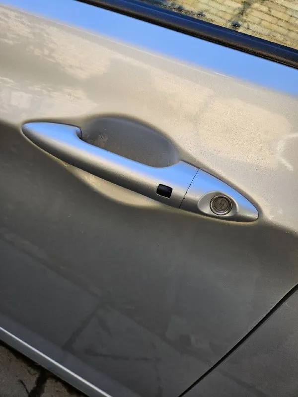 Автомобиль хюндай солярис 2011 г. в.1.6.ат. в хорошем и достойном состоянии. не бит и не крашен ни одна деталь. вся в заводе. автомобиль обслужен. два хозяина за все время. максимальная комплектация. есть авс. гур. электростеклоподьемники. электрорегулировка зеркал. подогрев зеркал и заднего стекла. подогрев дворников. подогрев сидений. климат контроль. мультируль. стопстарт. бесключевой доступ. два ключа. салон чистый. новые тормозные диски сколодками. масло в коробке и в двигателе менялось две тысячи назад. и фильтра все. макеевка. цена 870000т. руб. тел. +79493039475.возможен обмен - фотография - 10