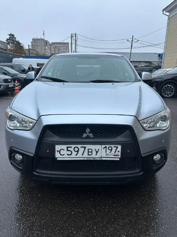 Mitsubishi asx у автомобиля всего 1 владелец за всю его историю, ездил дедушка, зимой стояла в гараже, любые проверки. без дтп 100% автомобиль оснащен самым надежным двигателем 1.8 на 140 л. с идеальное техническое состояние ! масло не ест все жидкости на месте ! двигатель коробка подвеска идеал всё отличная комплектация полный электро пакет подогрев сидений, кондиционер, подрулевые лепестки, и многое другое. работает все каждая лампочка и каждая кнопочка переоформление в мрэо без проблем. готов на любые проверки на сто. цена 1 050 000 номер для связи +79498340074 +79494935186 📞 звоните: +7(949)8340074 - фотография - 2