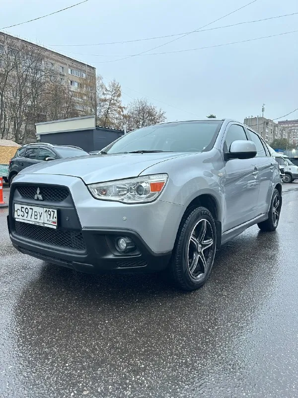 Mitsubishi asx у автомобиля всего 1 владелец за всю его историю, ездил дедушка, зимой стояла в гараже, любые проверки. без дтп 100% автомобиль оснащен самым надежным двигателем 1.8 на 140 л. с идеальное техническое состояние ! масло не ест все жидкости на месте ! двигатель коробка подвеска идеал всё отличная комплектация полный электро пакет подогрев сидений, кондиционер, подрулевые лепестки, и многое другое. работает все каждая лампочка и каждая кнопочка переоформление в мрэо без проблем. готов на любые проверки на сто. цена 1 050 000 номер для связи +79498340074 +79494935186 📞 звоните: +7(949)8340074 - фотография - 3